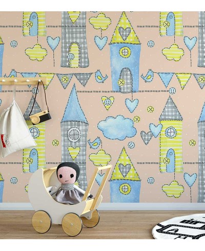 Papel de parede com castelos e nuvens, em cores de rosa e azul
