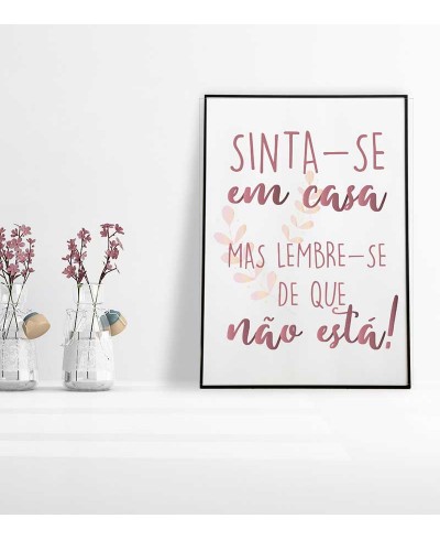Quadro Sinta-se em casa, em tons de roxo claro e branco