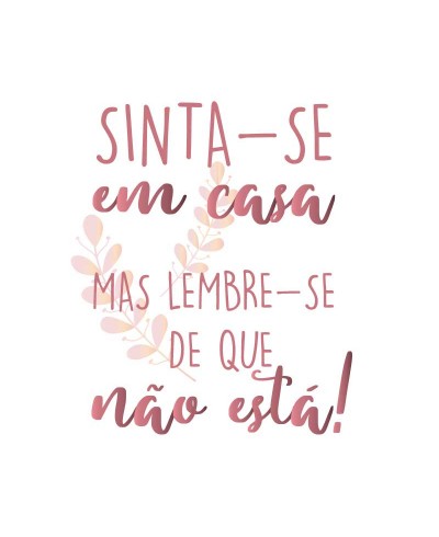 Quadro Sinta-se em casa, em tons de roxo claro e branco