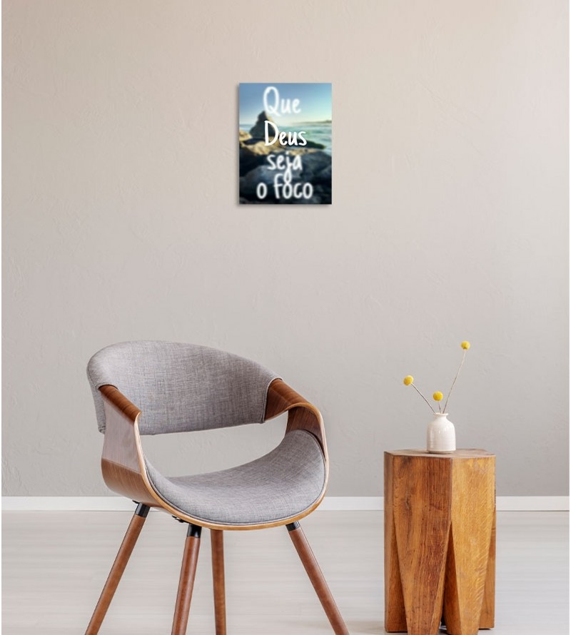 Pôster escrito "Que Deus seja o foco"