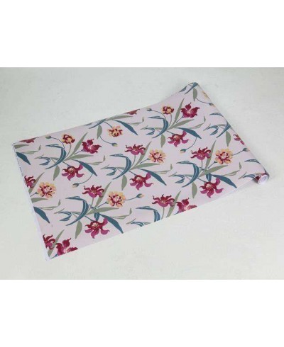 Papel de parede com flores vermelhas com detalhes em tons amarelos e bege, folhagem em verde musgo e verde oliva - Luxury 27