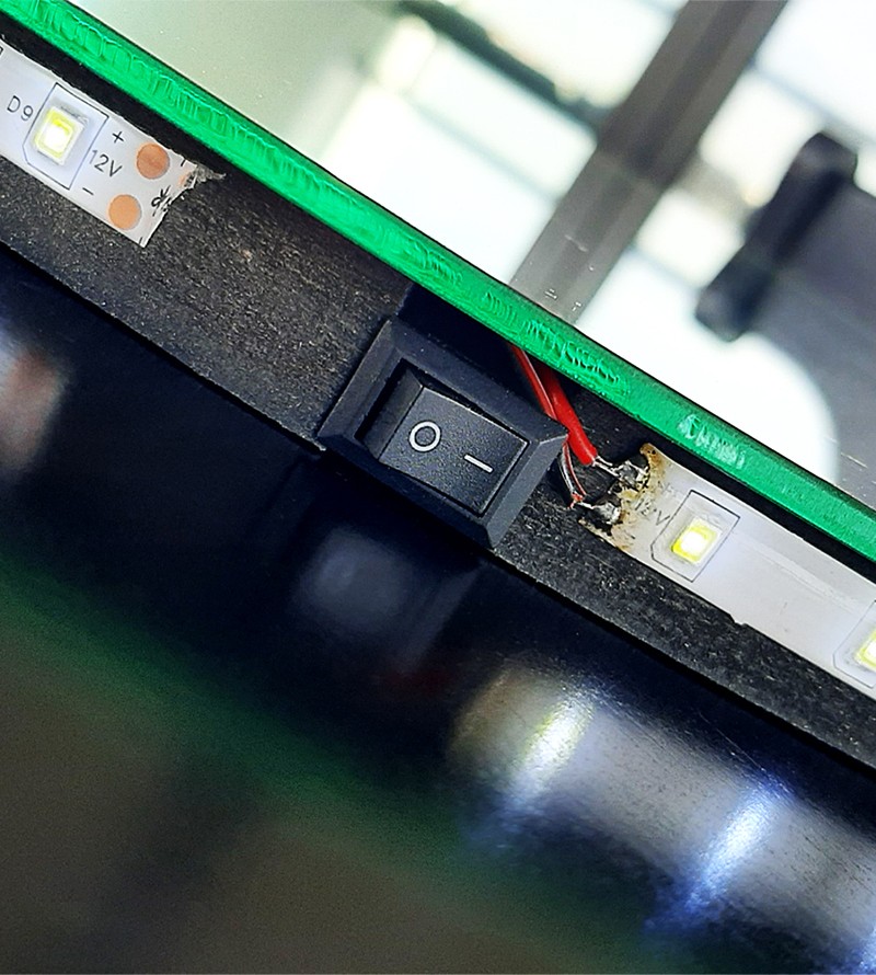 Espelho Redondo Decorativo com LED 30x30cm