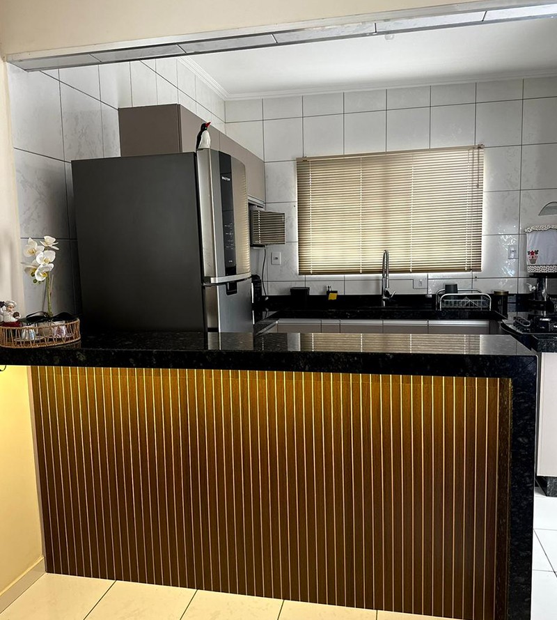 Placa Autocolante Revestimento De Parede Ripado...