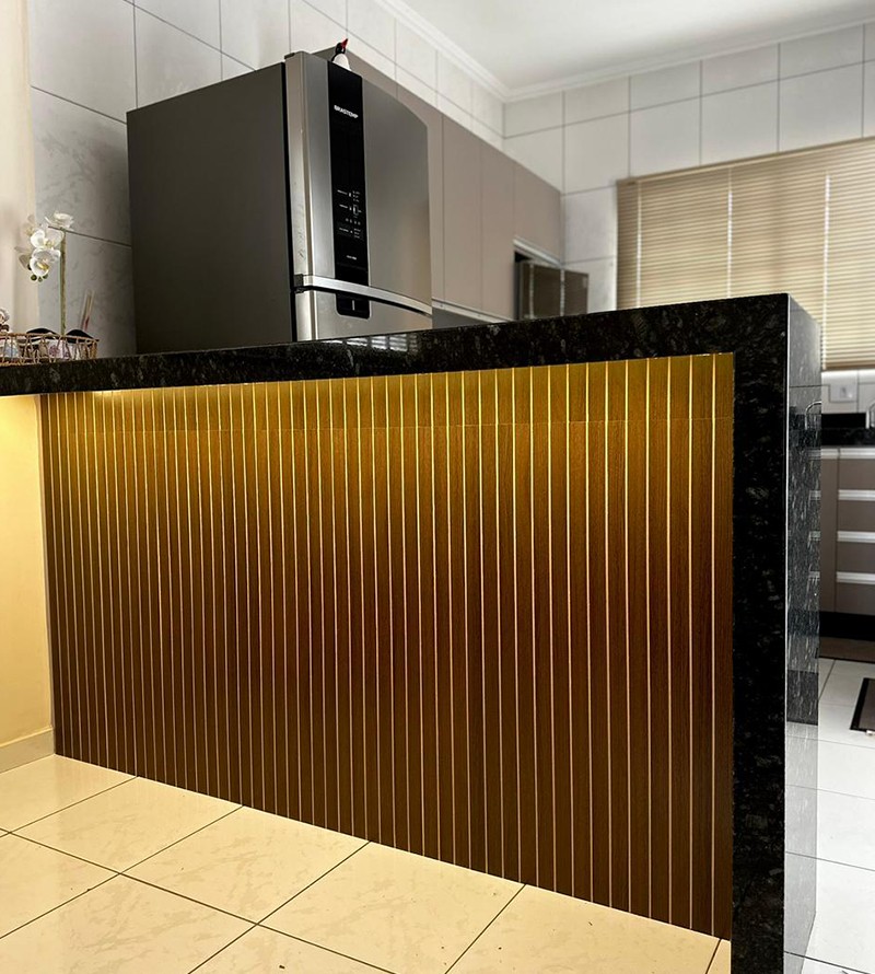 Placa Autocolante Revestimento De Parede Ripado...