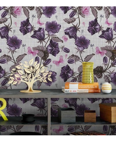 Papel de parede com fundo cinza claro e detalhes em cinza, roxo e rosa - Floral 98