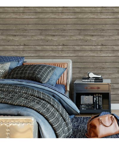 Papel de parede estilo madeira em tons de cinza e creme, com detalhes preto - Madeira 14